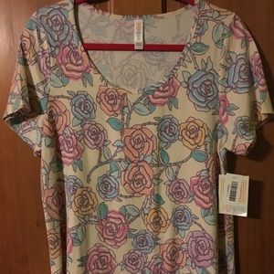 LuLaRoe L Classic T